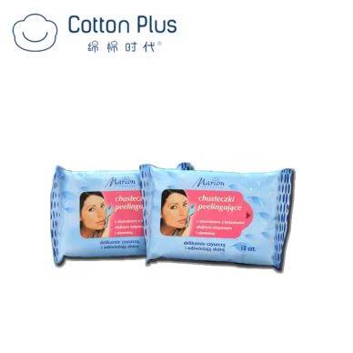 Kvindelige rengøring vådservietter